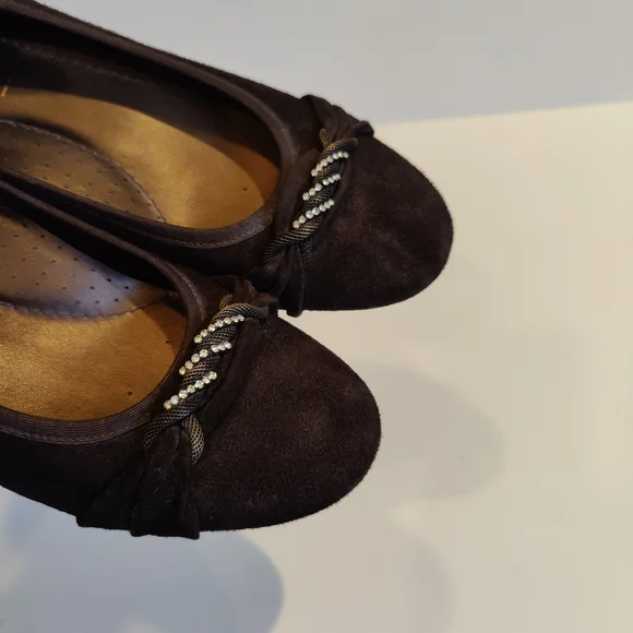 Vaneli Suede Leather Dark Brown Flats - Picture 4 of 9
